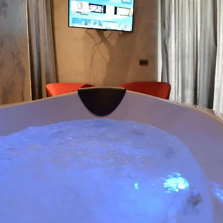 Suite28 * برينديسي