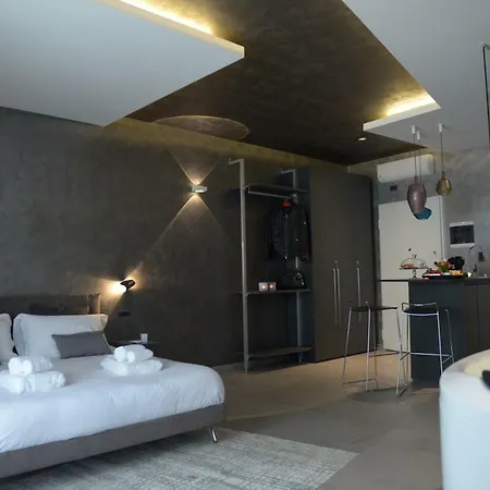 Suite28 *
