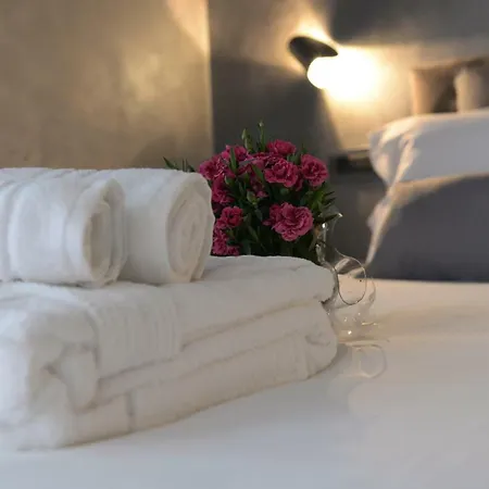 Suite28 * برينديسي
