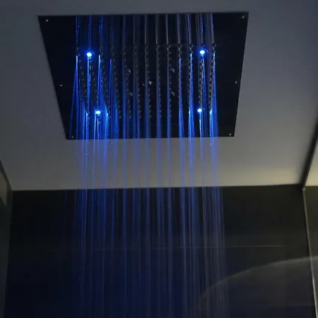 Suite28