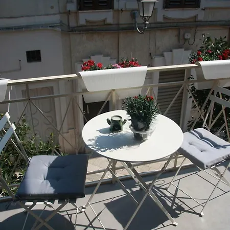 Suite28 *